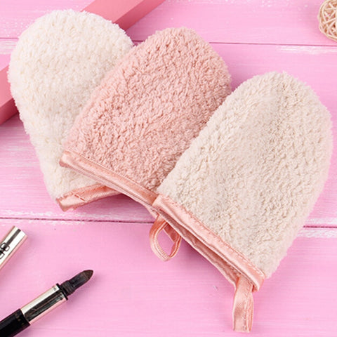 Reusable Makeup Remover Gloves (1 Random Color Piece)